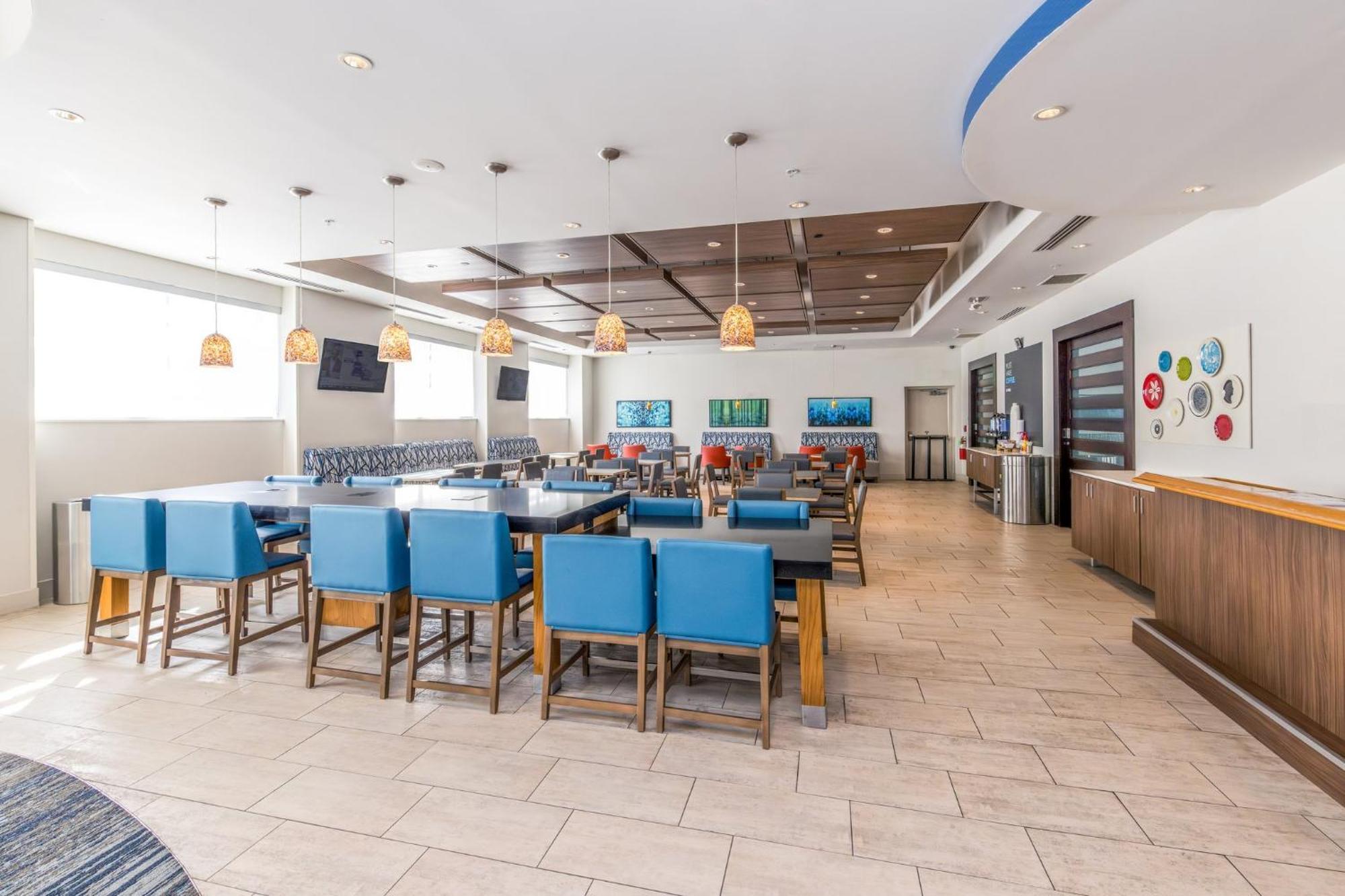 Holiday Inn Express & Suites Downtown Louisville By Ihg Eksteriør billede
